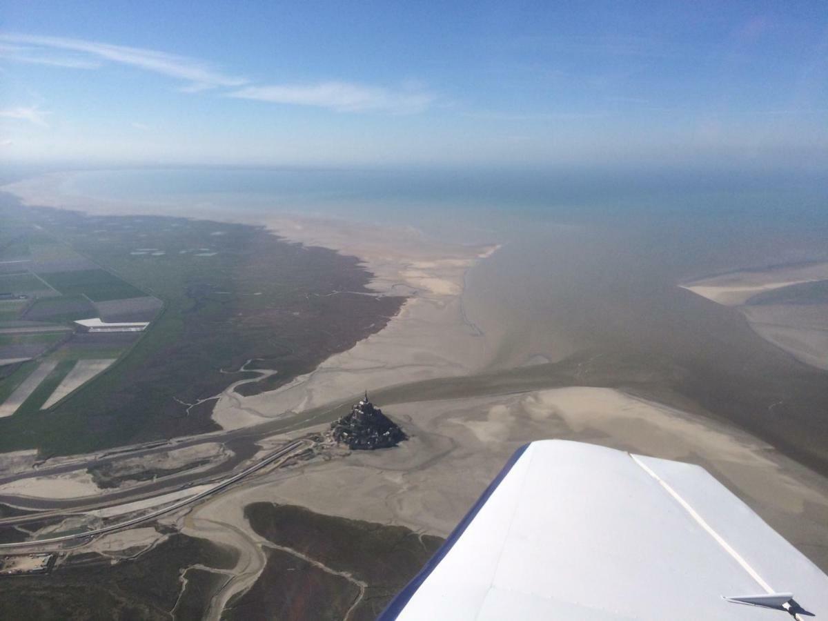 Gite Des Falaises De Champeaux Exteriör bild