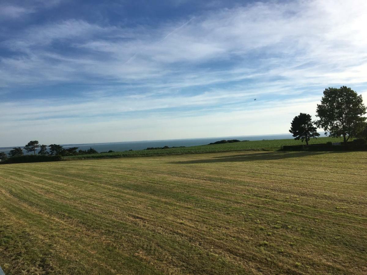 Gite Des Falaises De Champeaux Exteriör bild